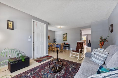 Adosado en venta en Homestead, Florida, 3 dormitorios, 147.16 m2 № 2247118 - foto 10