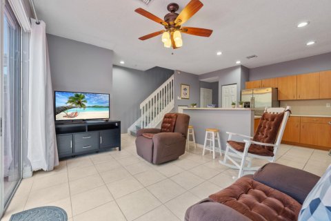 Adosado en venta en Homestead, Florida, 3 dormitorios, 147.16 m2 № 2247118 - foto 7