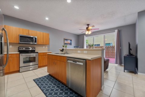 Adosado en venta en Homestead, Florida, 3 dormitorios, 147.16 m2 № 2247118 - foto 3