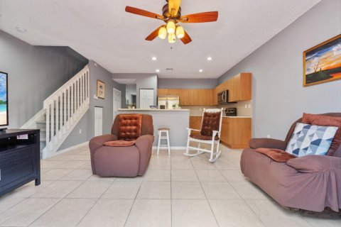 Adosado en venta en Homestead, Florida, 3 dormitorios, 147.16 m2 № 2247118 - foto 5