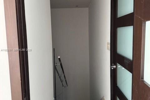 Copropriété à louer à Hallandale Beach, Floride: 3 chambres, 238.76 m2 № 1976771 - photo 8