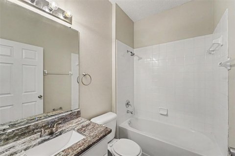House in Wesley Chapel, Florida 3 bedrooms, 191.56 sq.m. № 2156617 - photo 12