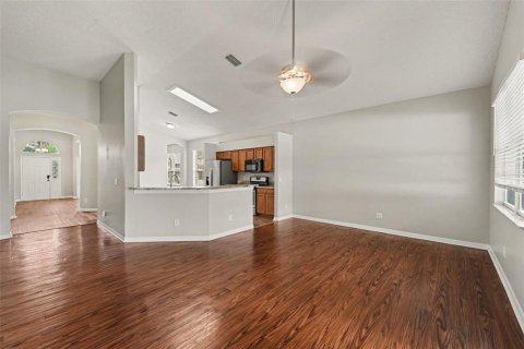 House in Wesley Chapel, Florida 3 bedrooms, 191.56 sq.m. № 2156617 - photo 3