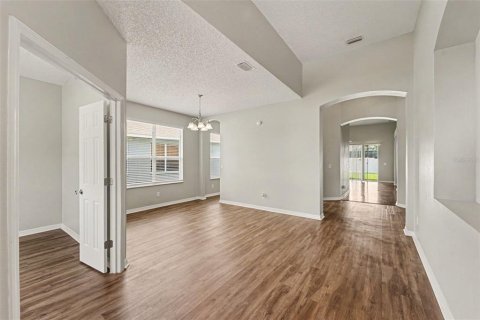 House in Wesley Chapel, Florida 3 bedrooms, 191.56 sq.m. № 2156617 - photo 6