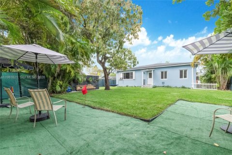 Купить виллу или дом в Вирджиния-Гарденс, Флорида 4 спальни, 177.07м2, № 2043681 - фото 17