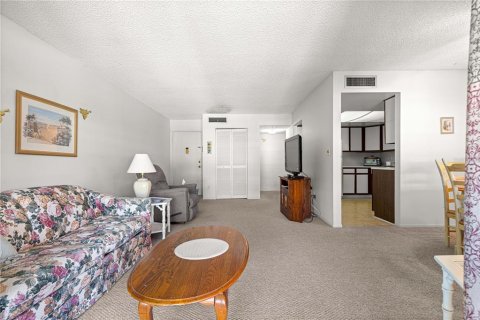 Condo in Ocala, Florida, 1 bedroom  № 1895021 - photo 3