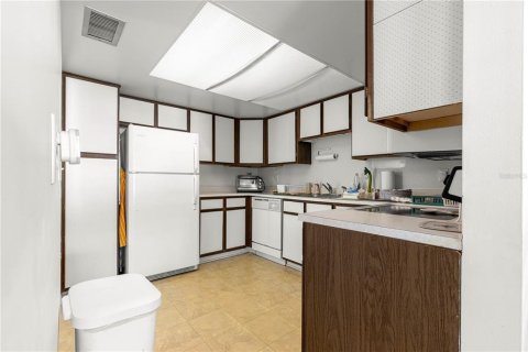 Condo in Ocala, Florida, 1 bedroom  № 1895021 - photo 9