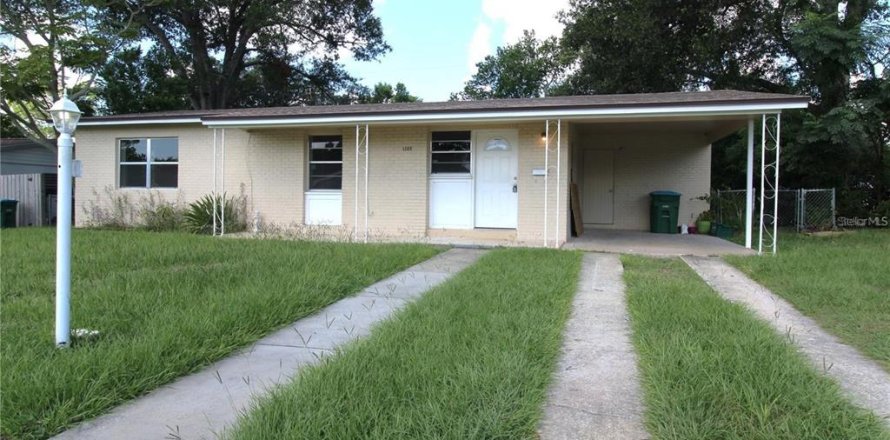 Casa en Deltona, Florida 3 dormitorios, 87.61 m2 № 1902710