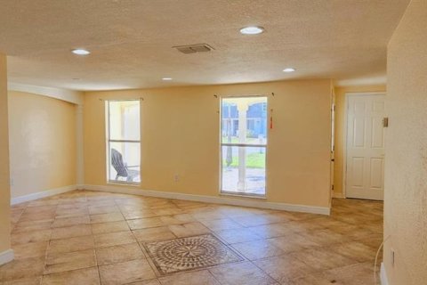 House in Holiday, Florida 3 bedrooms, 143.26 sq.m. № 1826497 - photo 14
