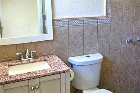 House in Holiday, Florida 3 bedrooms, 143.26 sq.m. № 1826497 - photo 17