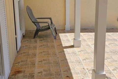 House in Holiday, Florida 3 bedrooms, 143.26 sq.m. № 1826497 - photo 2