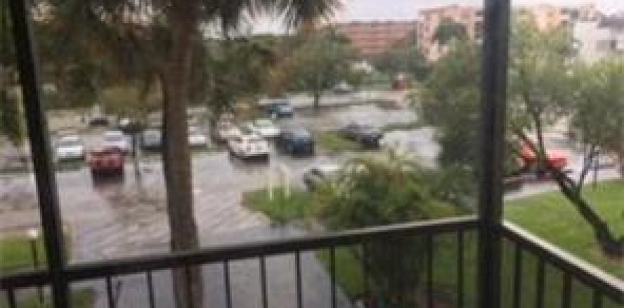Condo in Plantation, Florida, 1 bedroom  № 2083415