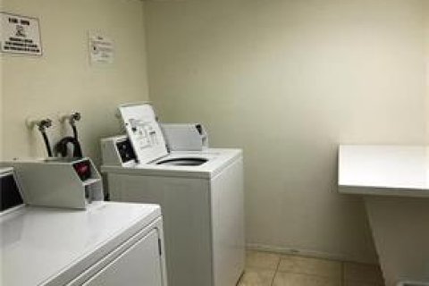 Condo in Plantation, Florida, 1 bedroom  № 2083415 - photo 7