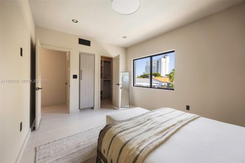 Купить виллу или дом в Майами, Флорида 3 спальни, 249.81м2, № 2049761 - фото 21