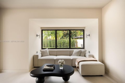 Купить виллу или дом в Майами, Флорида 3 спальни, 249.81м2, № 2049761 - фото 13