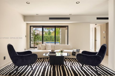 Купить виллу или дом в Майами, Флорида 3 спальни, 249.81м2, № 2049761 - фото 5