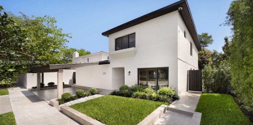 Дом в Майами, Флорида 3 спальни, 249.81м2 № 2049761