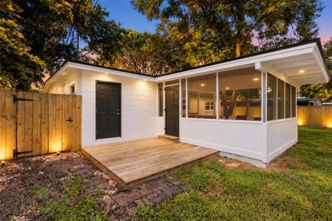 House in Saint Petersburg, Florida 3 bedrooms, 150.5 sq.m. № 2388554 - photo 20