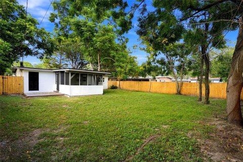 House in Saint Petersburg, Florida 3 bedrooms, 150.5 sq.m. № 2388554 - photo 27