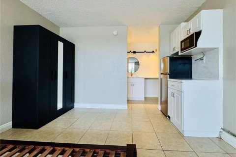 Condominio en alquiler en Orlando, Florida, 1 dormitorio, 25.64 m2 № 1801520 - foto 3