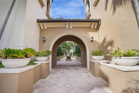 Снять в аренду кондоминиум в Санрайз, Флорида 2 спальни, 109.07м2, № 1933619 - фото 2