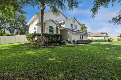 House in Apopka, Florida 4 bedrooms, 211.17 sq.m. № 2215553 - photo 4