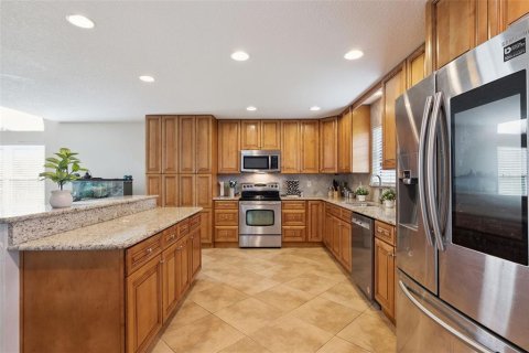 House in Apopka, Florida 4 bedrooms, 211.17 sq.m. № 2215553 - photo 14