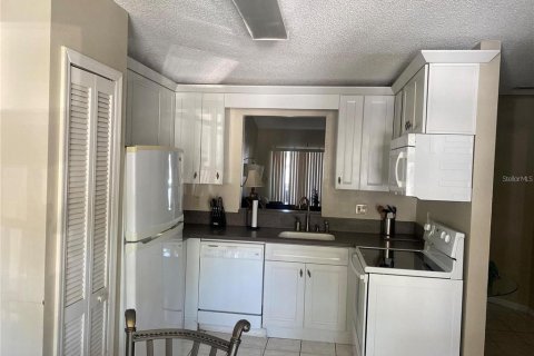 Copropriété à louer à Kissimmee, Floride: 2 chambres, 100.98 m2 № 2100307 - photo 8