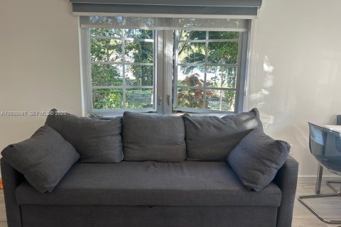 Condominio en venta en Miami Beach, Florida, 2 dormitorios, 55.28 m2 № 2090065 - foto 5