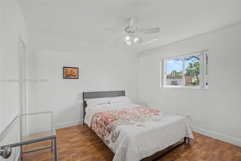 Купить виллу или дом в Пальметто-Бей, Флорида 4 спальни, 265.51м2, № 2043404 - фото 15