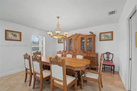 Купить виллу или дом в Пальметто-Бей, Флорида 4 спальни, 265.51м2, № 2043404 - фото 5