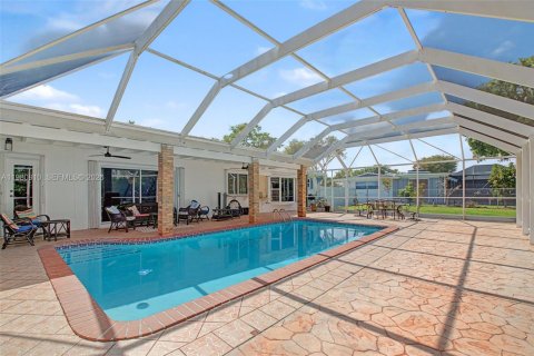 Купить виллу или дом в Пальметто-Бей, Флорида 4 спальни, 265.51м2, № 2043404 - фото 23