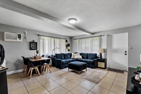 Propiedad comercial en venta en Kissimmee, Florida, 2 dormitorios, 99.41 m2 № 1911338 - foto 5