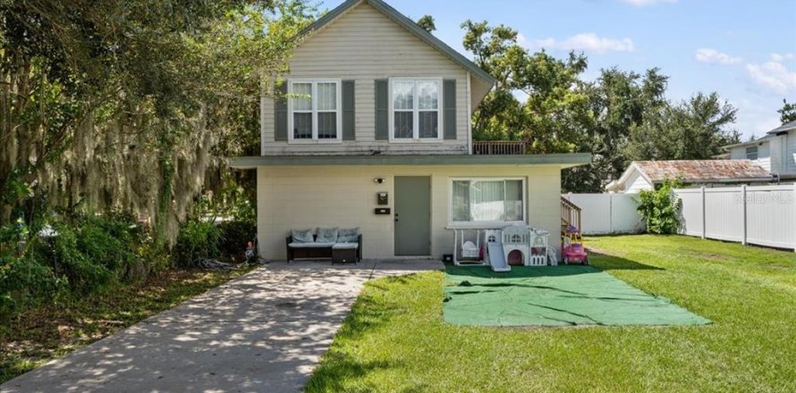 Propiedad comercial en Kissimmee, Florida 2 dormitorios, 99.41 m2 № 1911338