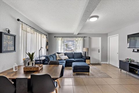 Propiedad comercial en venta en Kissimmee, Florida, 2 dormitorios, 99.41 m2 № 1911338 - foto 6