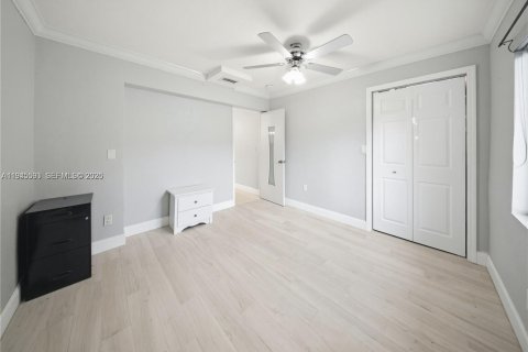 Casa en venta en North Miami Beach, Florida, 3 dormitorios, 99.78 m2 № 2001879 - foto 16