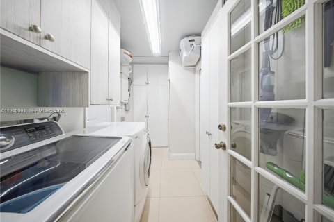 Casa en venta en North Miami Beach, Florida, 3 dormitorios, 99.78 m2 № 2001879 - foto 11