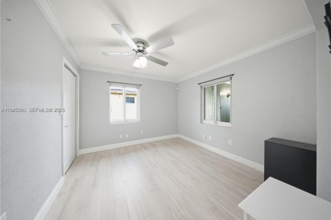 Casa en venta en North Miami Beach, Florida, 3 dormitorios, 99.78 m2 № 2001879 - foto 15