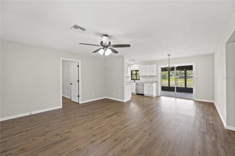 House in Inverness, Florida 3 bedrooms, 117.06 sq.m. № 2147970 - photo 7