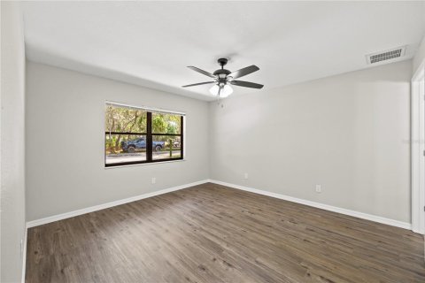 House in Inverness, Florida 3 bedrooms, 117.06 sq.m. № 2147970 - photo 8