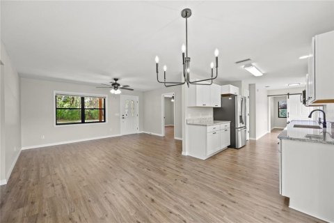 House in Inverness, Florida 3 bedrooms, 117.06 sq.m. № 2147970 - photo 20