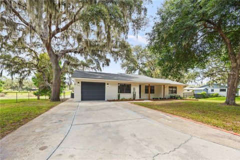 House in Inverness, Florida 3 bedrooms, 117.06 sq.m. № 2147970 - photo 2