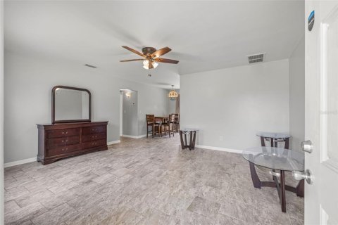 Villa ou maison à vendre à Largo, Floride: 2 chambres, 81.29 m2 № 1909223 - photo 5