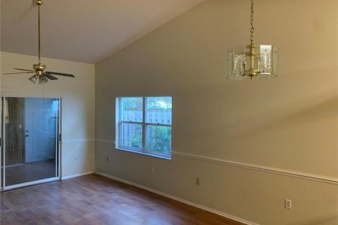 Villa ou maison à louer à Sarasota, Floride: 2 chambres, 95.78 m2 № 2416619 - photo 10