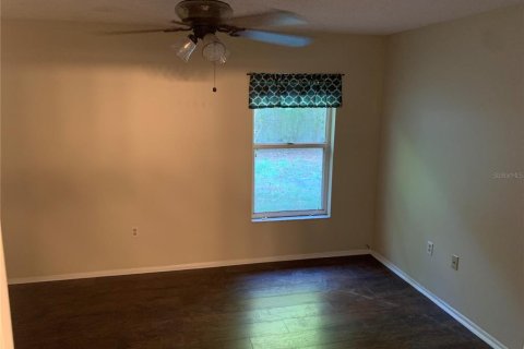 Villa ou maison à louer à Sarasota, Floride: 2 chambres, 95.78 m2 № 2416619 - photo 2