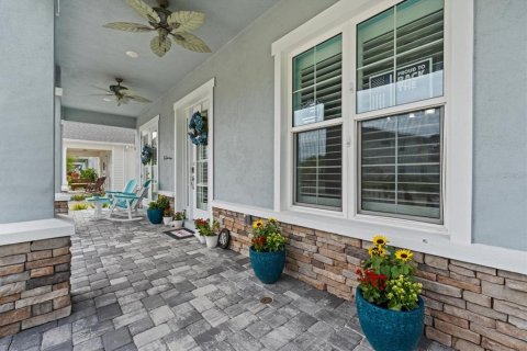 House in New Smyrna Beach, Florida 4 bedrooms, 217.21 sq.m. № 1556592 - photo 4