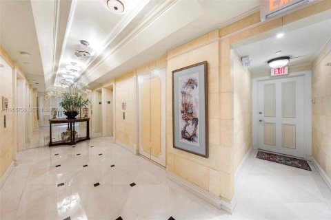 Copropriété à vendre à Sunny Isles Beach, Floride: 4 chambres, 410.16 m2 № 2017688 - photo 3