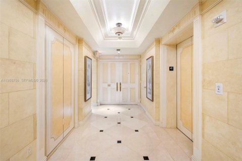Copropriété à vendre à Sunny Isles Beach, Floride: 4 chambres, 410.16 m2 № 2017688 - photo 4