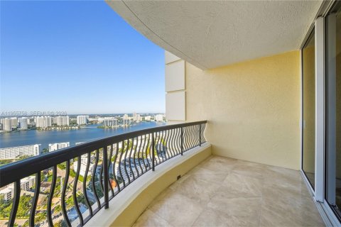 Copropriété à vendre à Sunny Isles Beach, Floride: 4 chambres, 410.16 m2 № 2017688 - photo 26