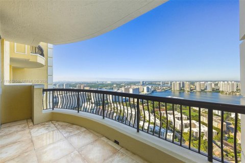 Copropriété à vendre à Sunny Isles Beach, Floride: 4 chambres, 410.16 m2 № 2017688 - photo 27